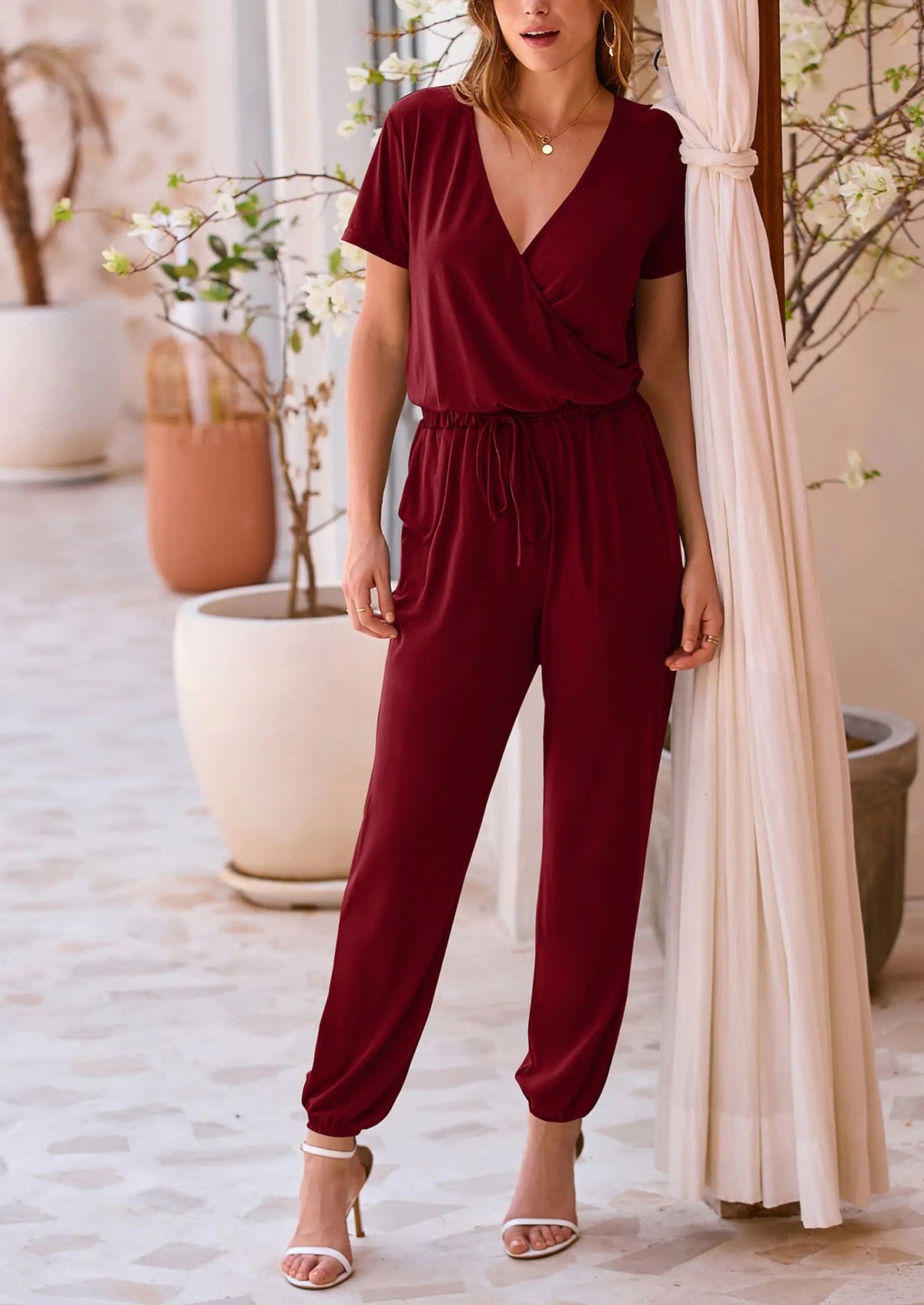 Mono elegante para mujer