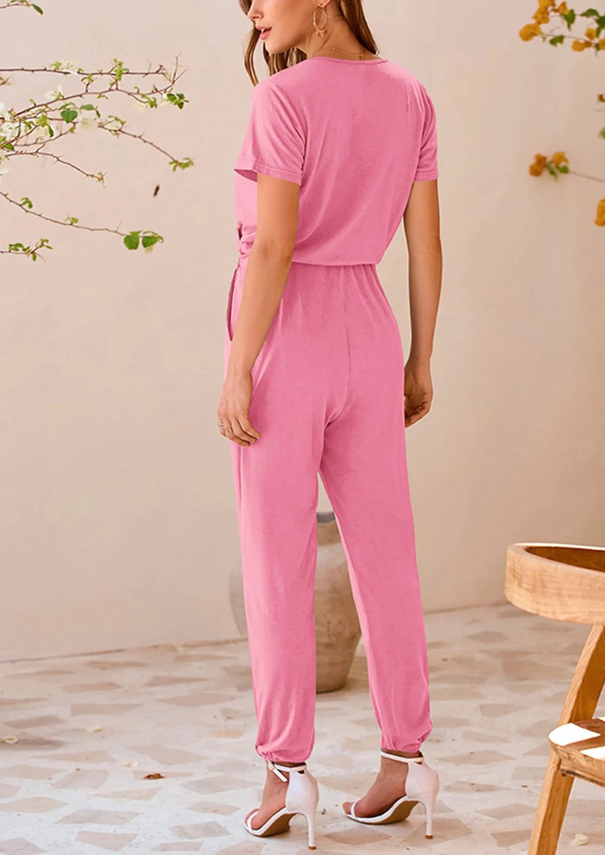 Mono elegante para mujer