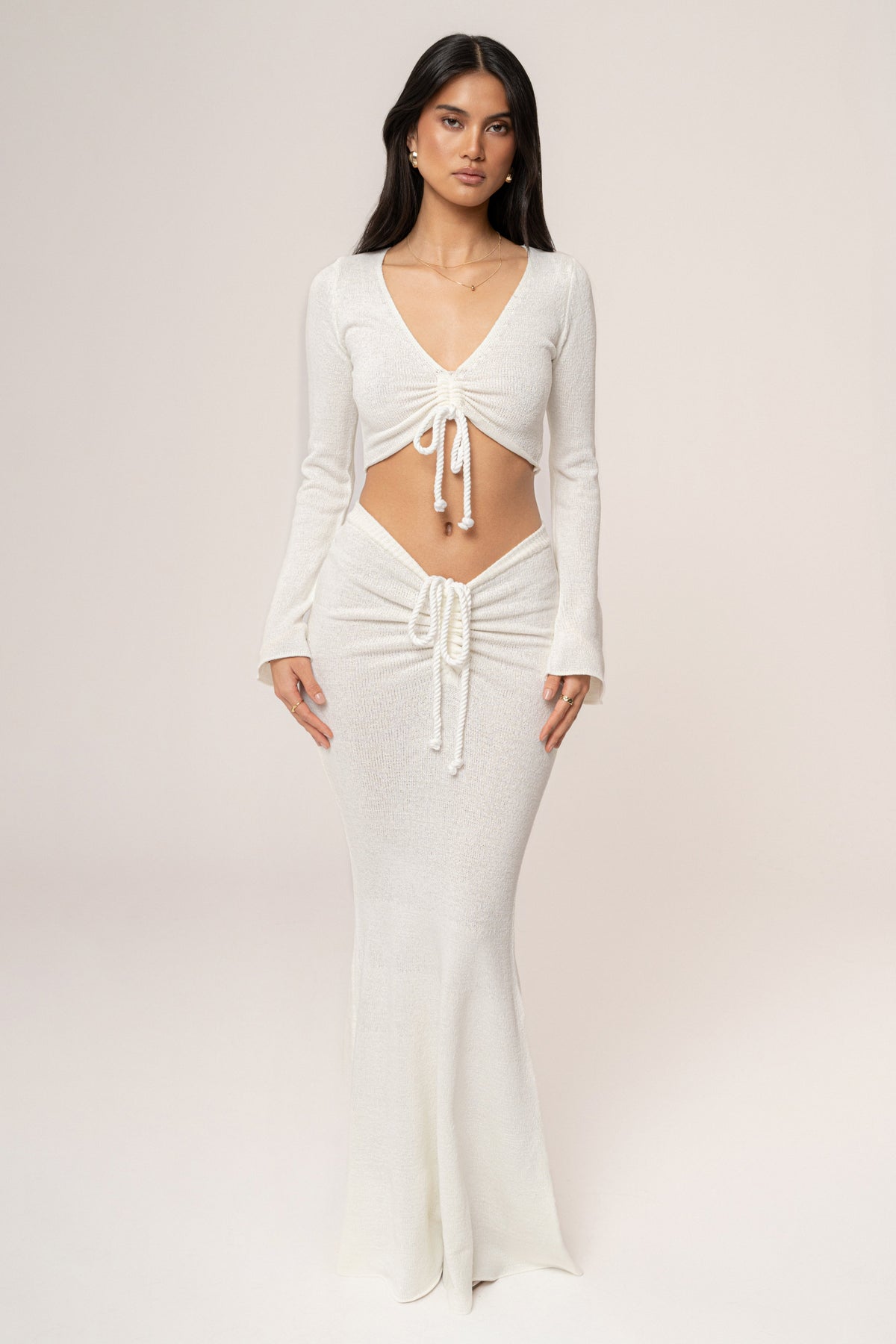 Conjunto de falda de dos piezas marfil