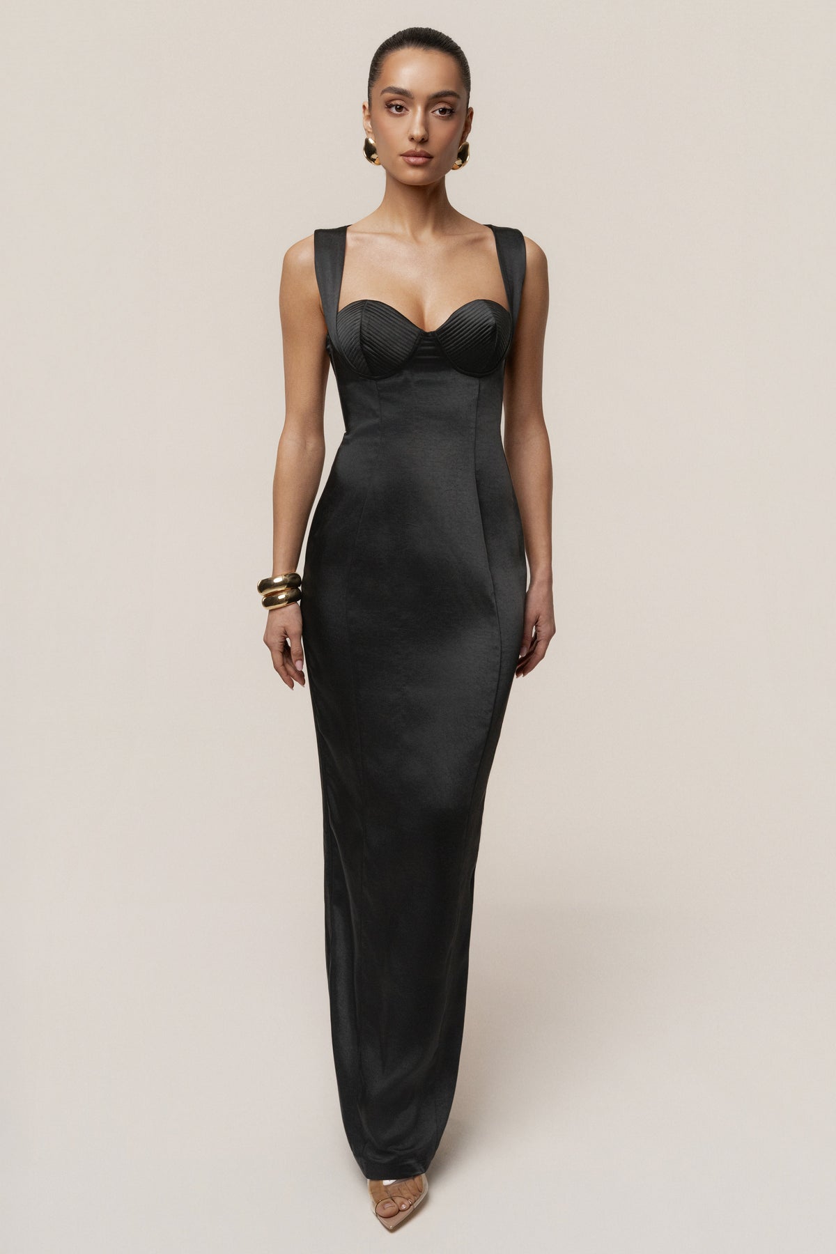 Vestido largo de satén negro Amour