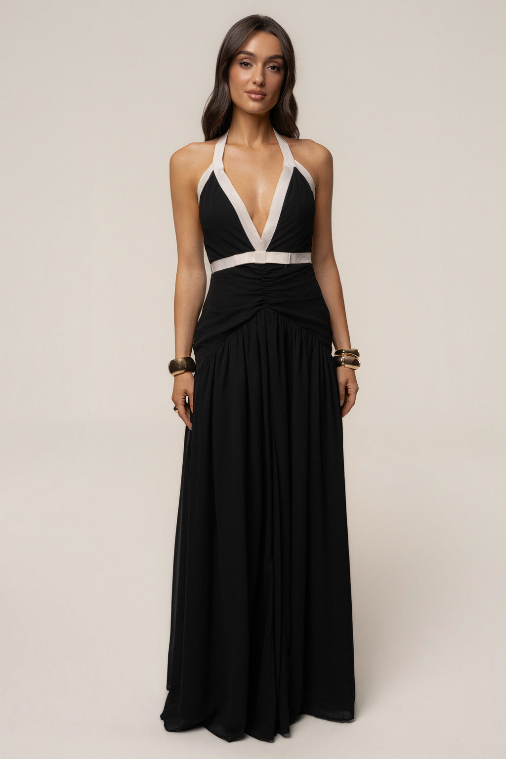 Vestido largo en blanco y negro