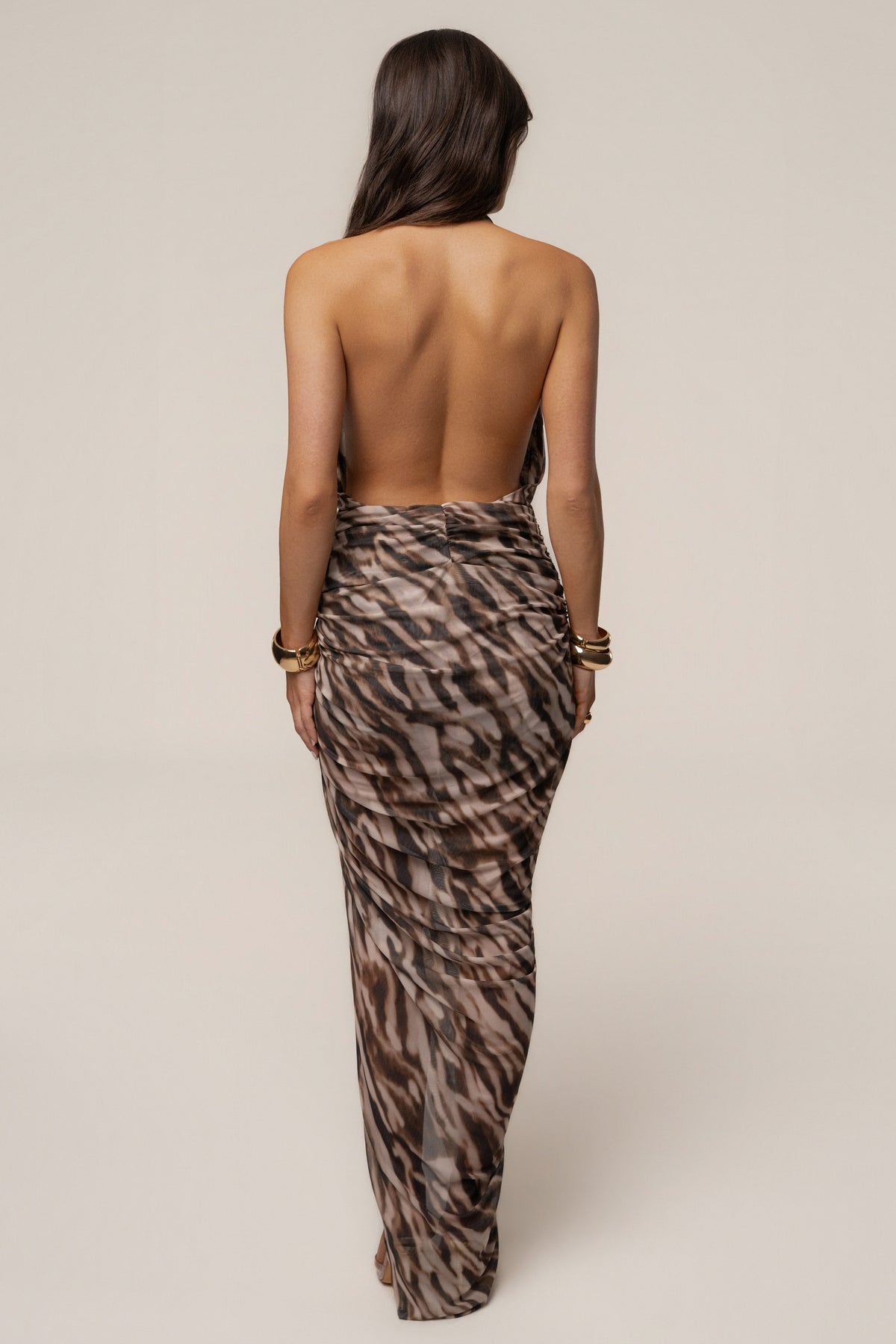 Vestido halter Ariana estampado de cebra