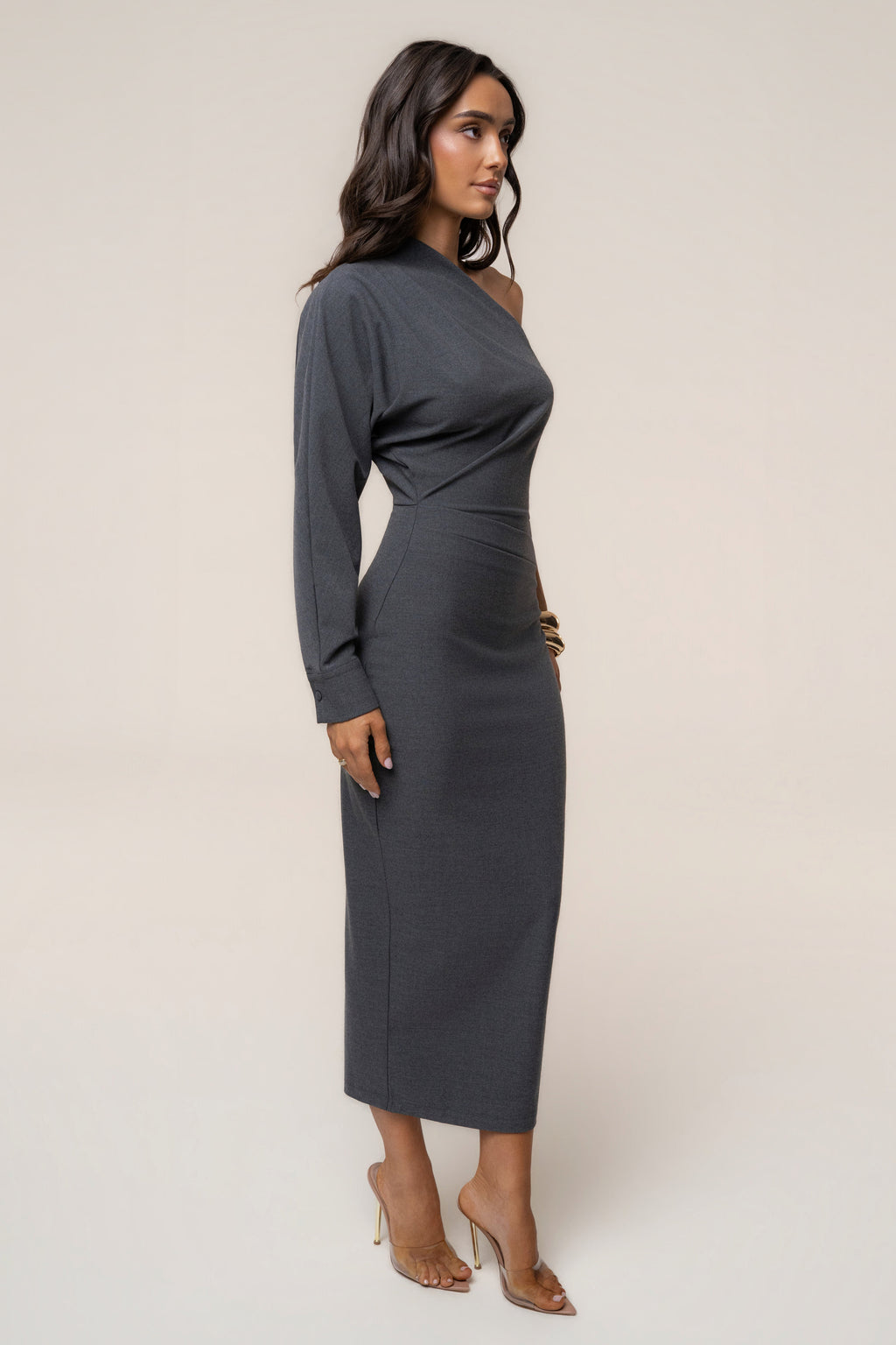 Vestido midi gris de un hombro Racheal