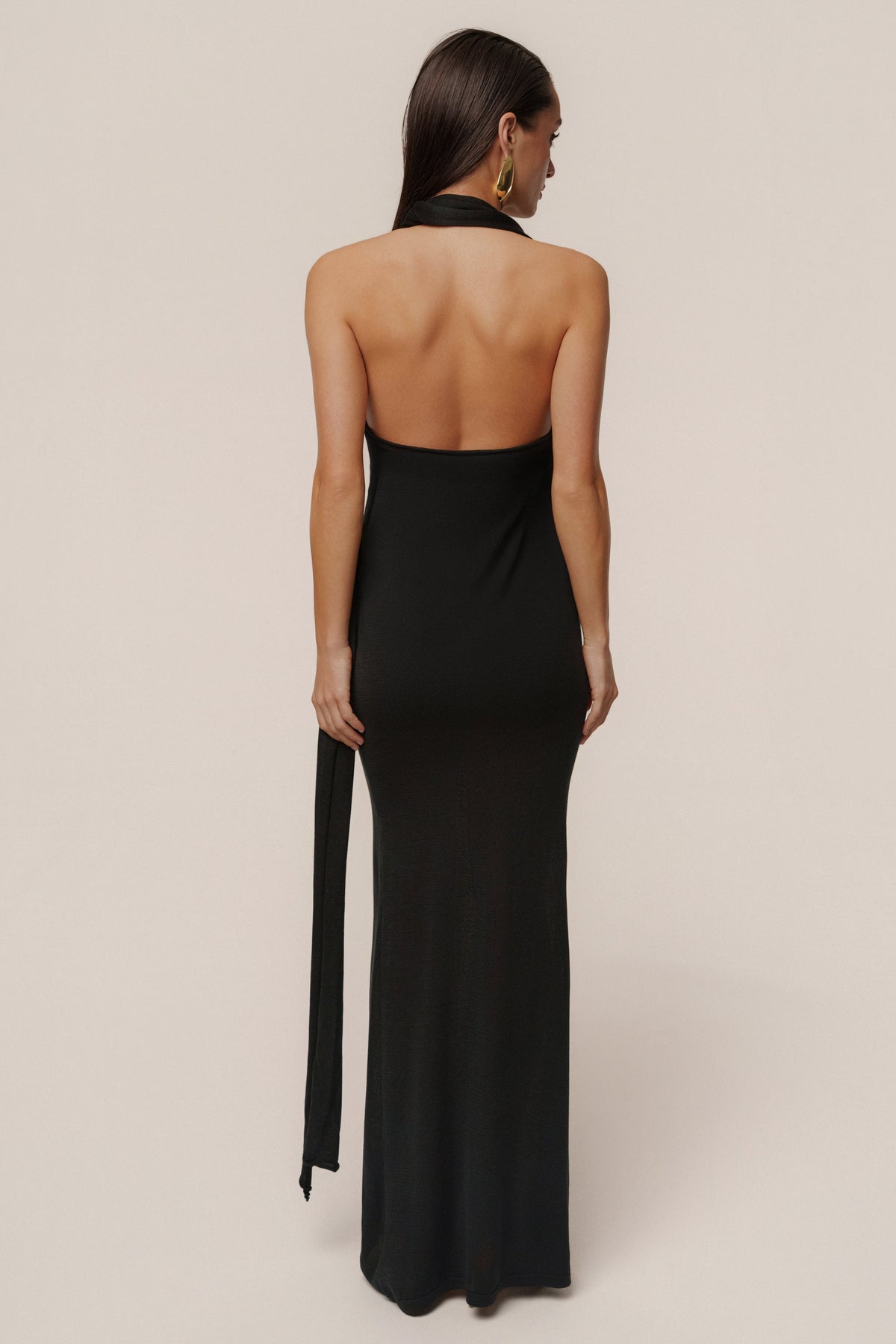 Vestido largo negro drapeado Miranda