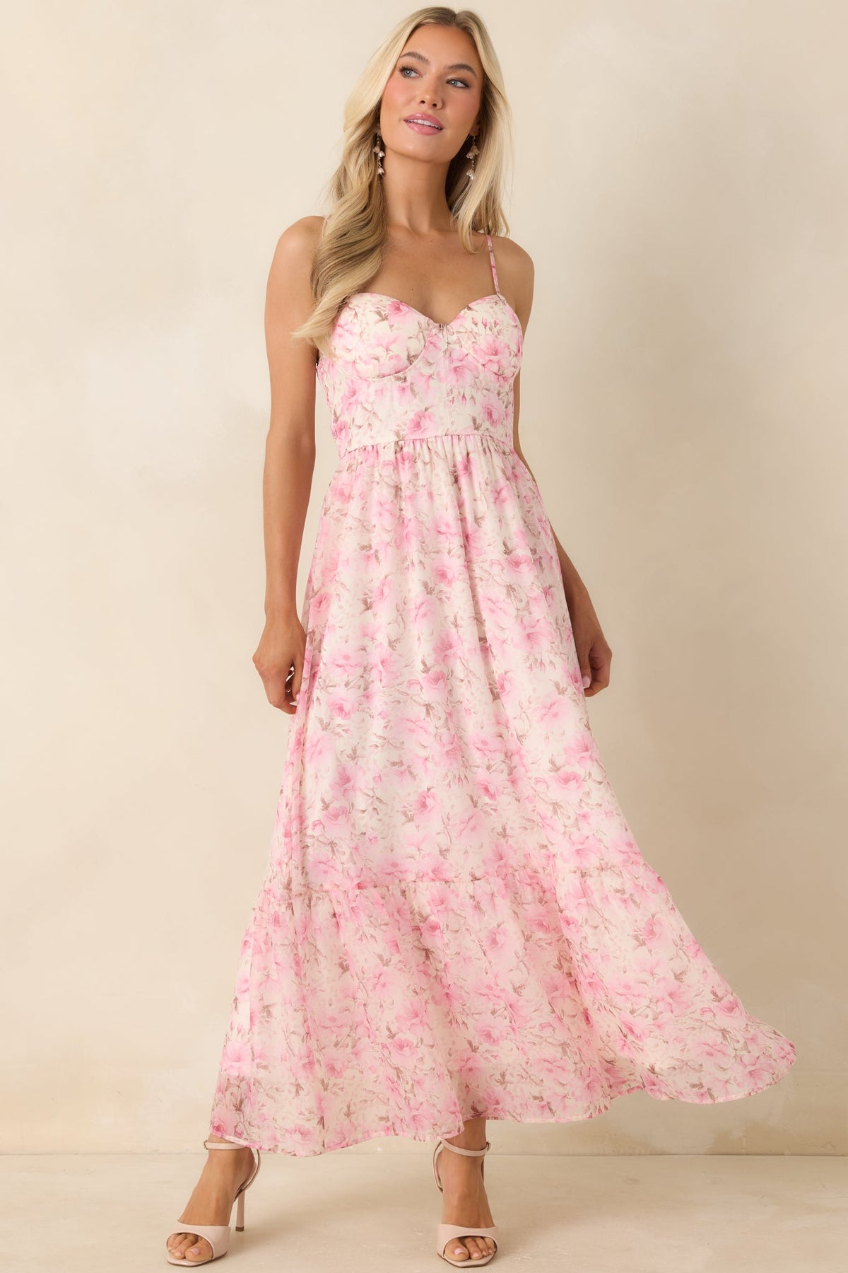 Vestido maxi romántico rosa floral con bustier Love Me Softly
