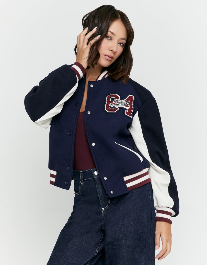 Chaqueta azul estampada