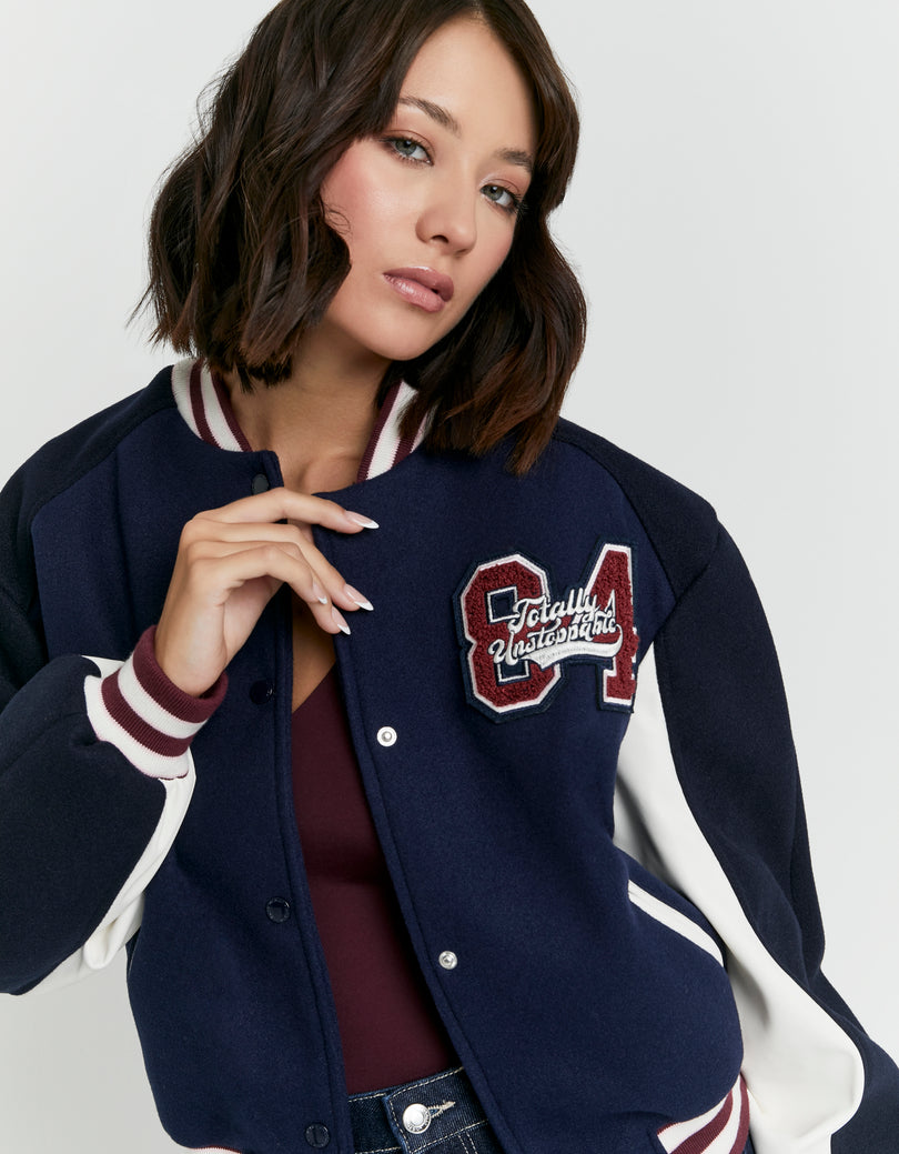 Chaqueta azul estampada