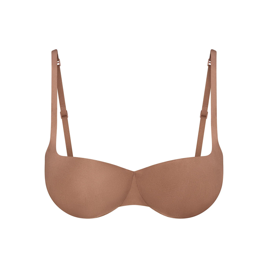 Sujetador push-up balconette Ultimate de SKIMS en color Siena