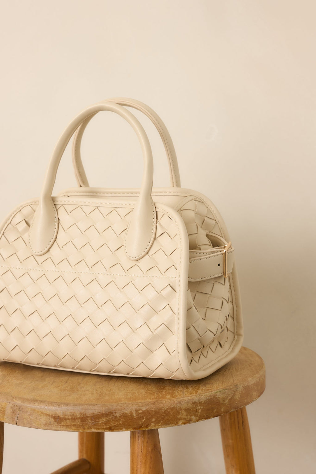 Bolso elegante de cuero tejido