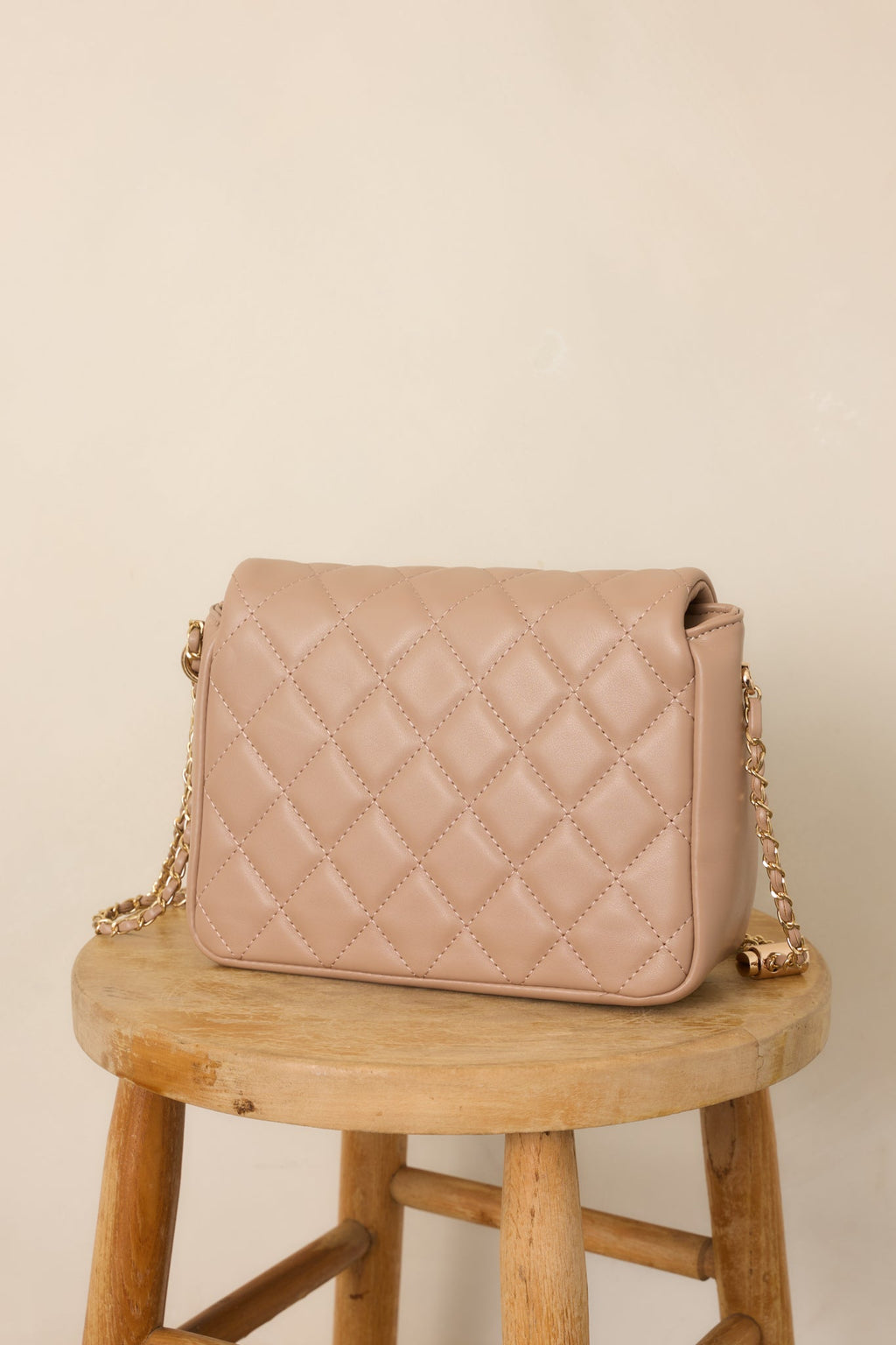 Bolso acolchado elegante color topo