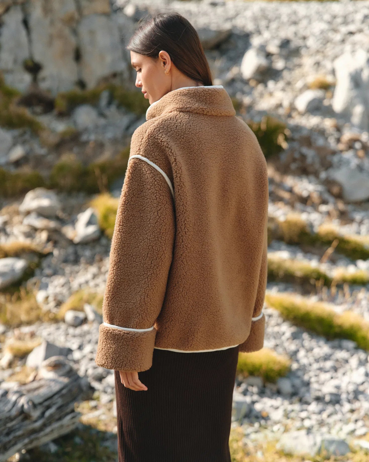 Chaqueta con botones color beige - foto 4