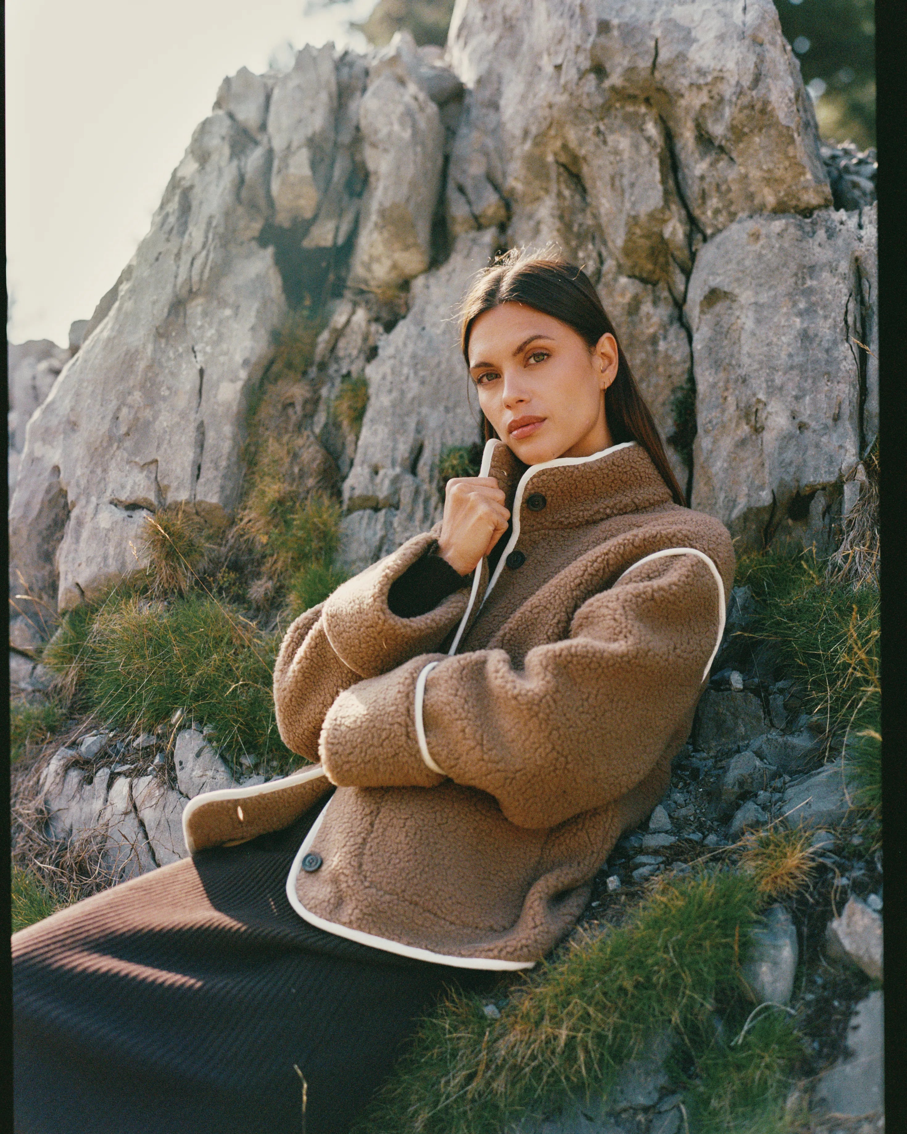 Chaqueta con botones color beige - foto 9