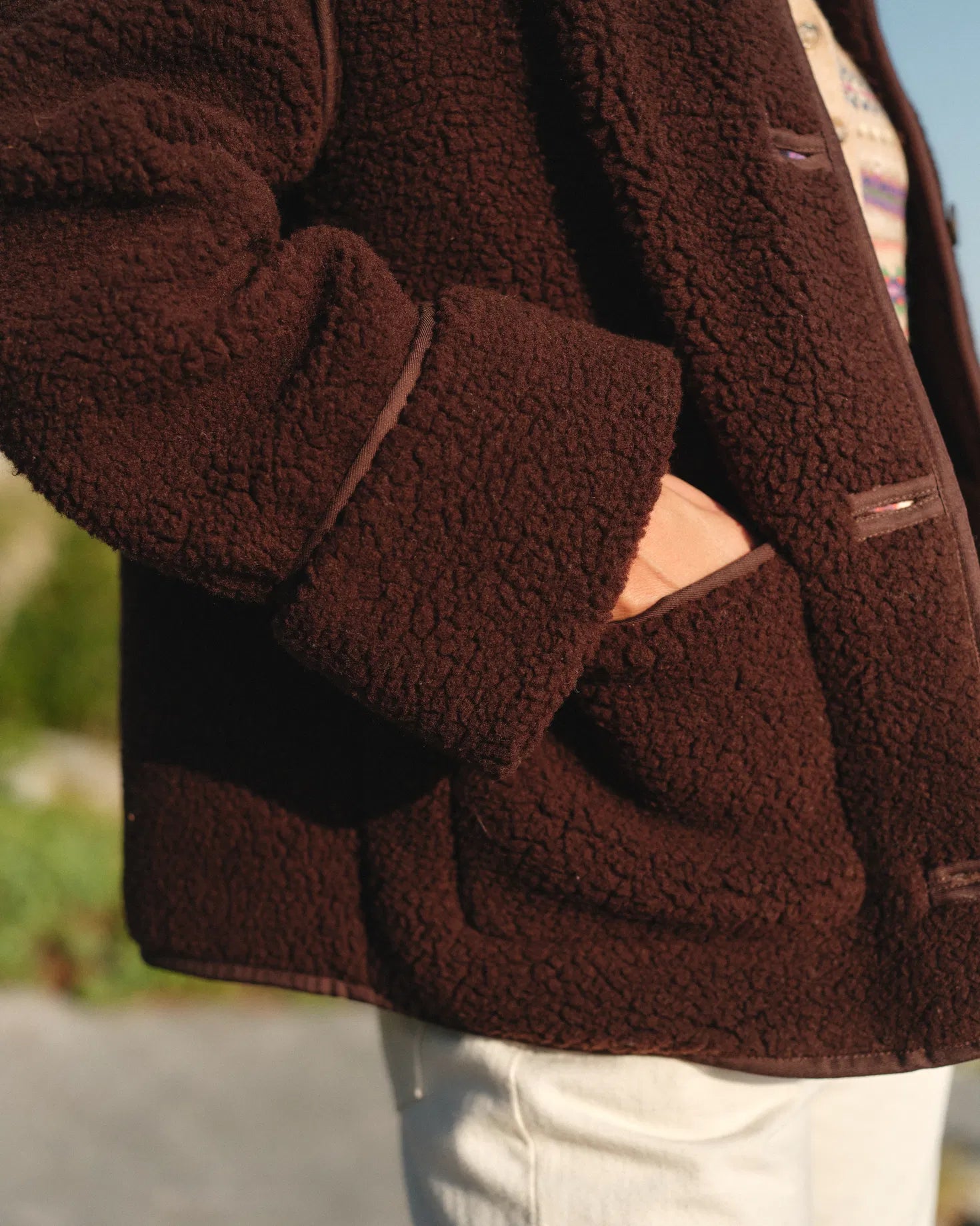 Chaqueta con botones color chocolate - foto 2