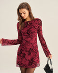 Elegante minivestido rojo de malla con estampado floral