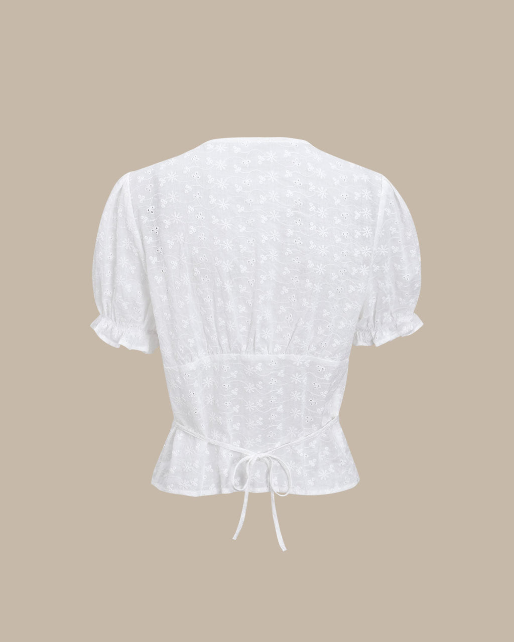 Blusa blanca floral con mangas