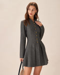 Vestido mini gris elegante, plisado y con botones delanteros