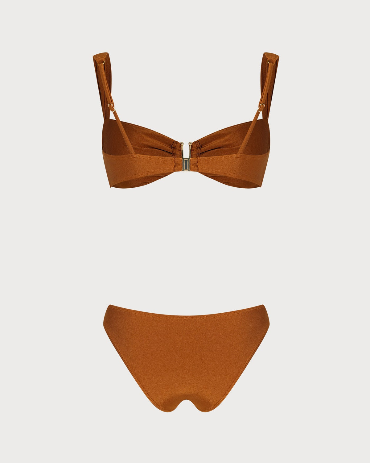Conjunto de bikini triangular de cintura natural color caramelo
