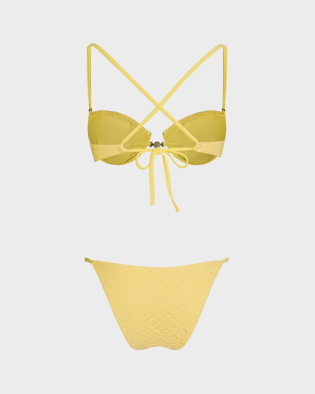 Conjunto de bikini amarillo texturizado con aros