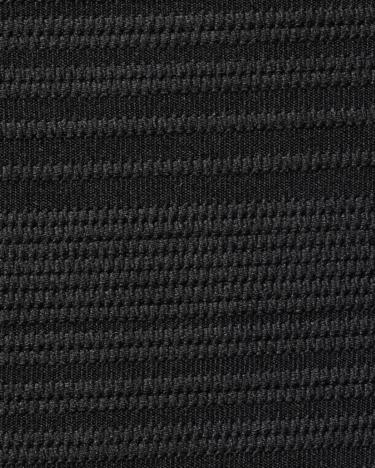 Conjunto de bikini negro con textura y cintura natural