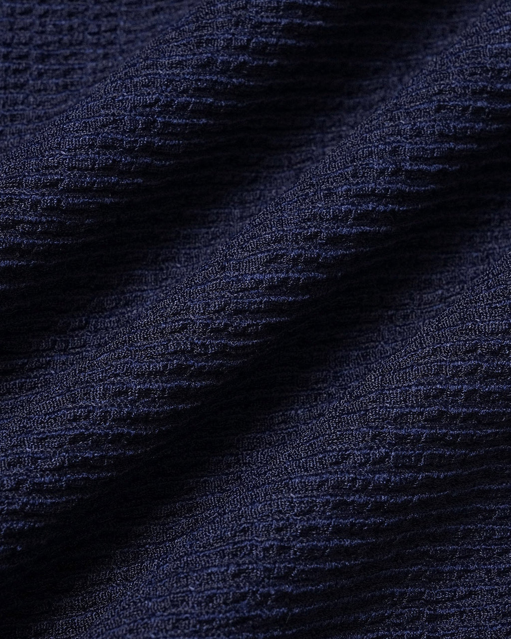 Vestido azul marino con espalda descubierta