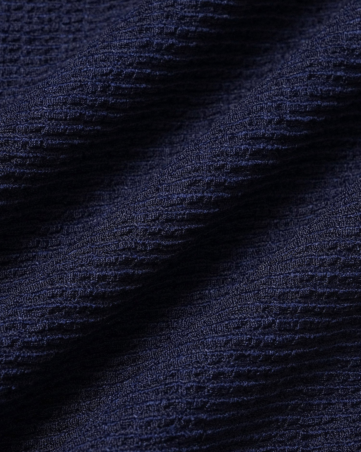 Vestido azul marino con espalda descubierta
