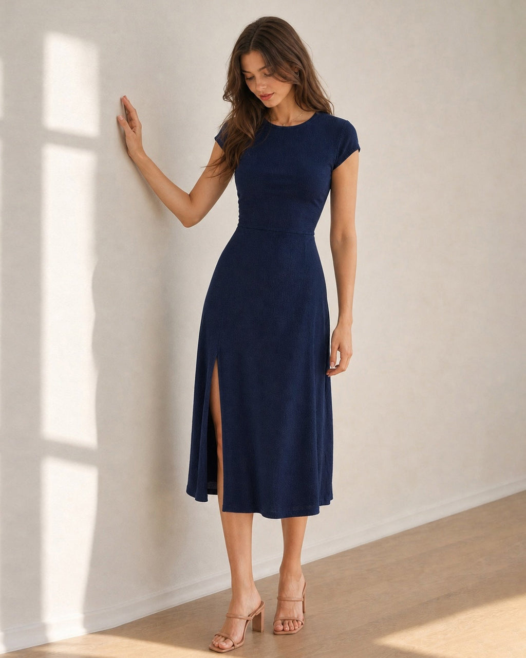 Vestido azul marino con espalda descubierta