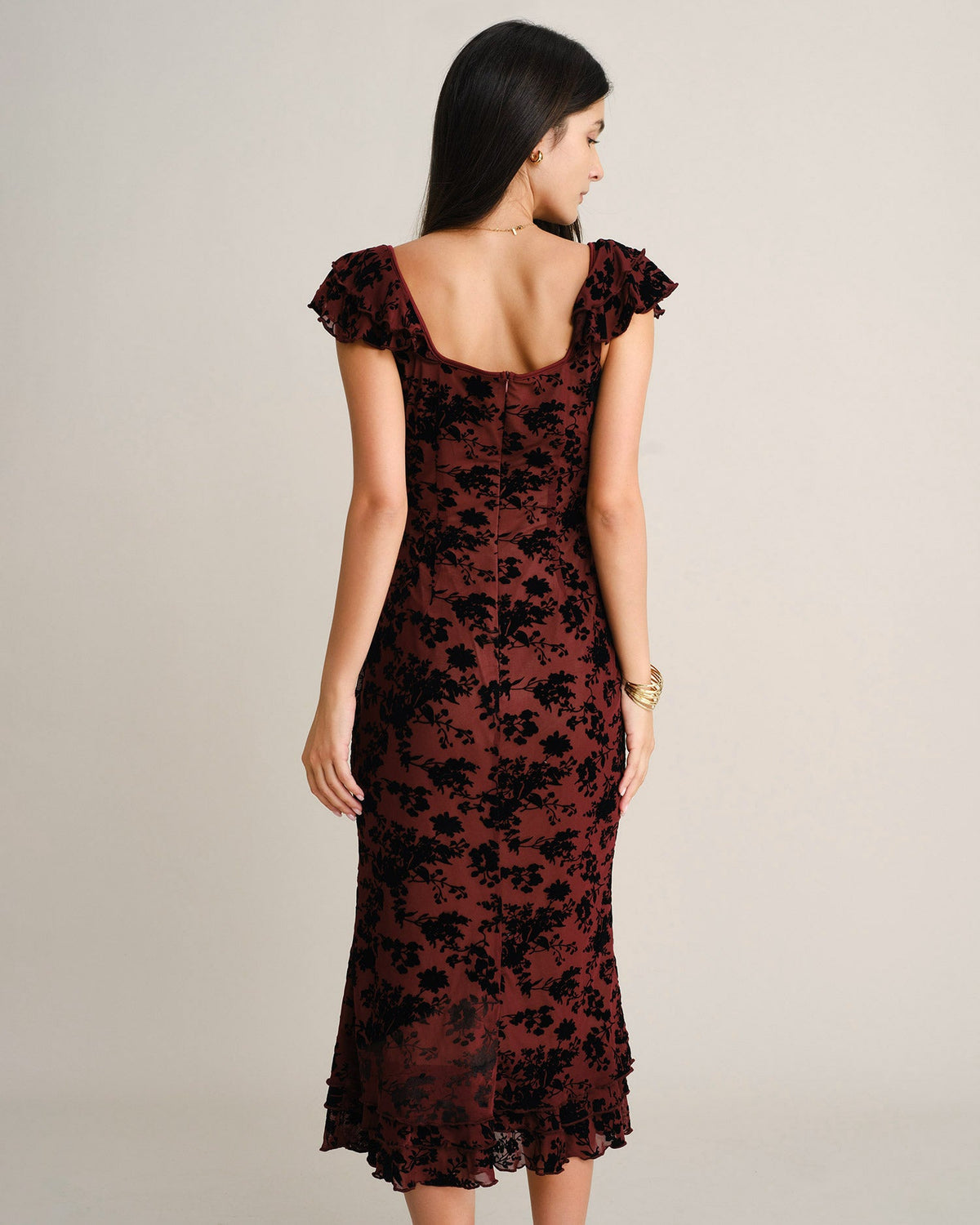 Vestido elegante de sirena con volantes