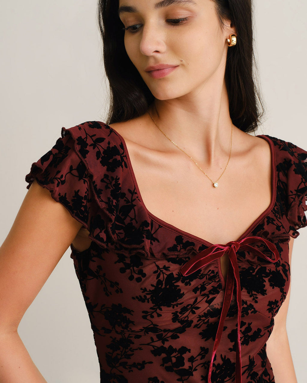 Vestido elegante de sirena con volantes