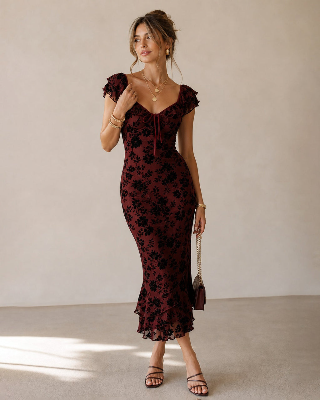 Vestido elegante de sirena con volantes