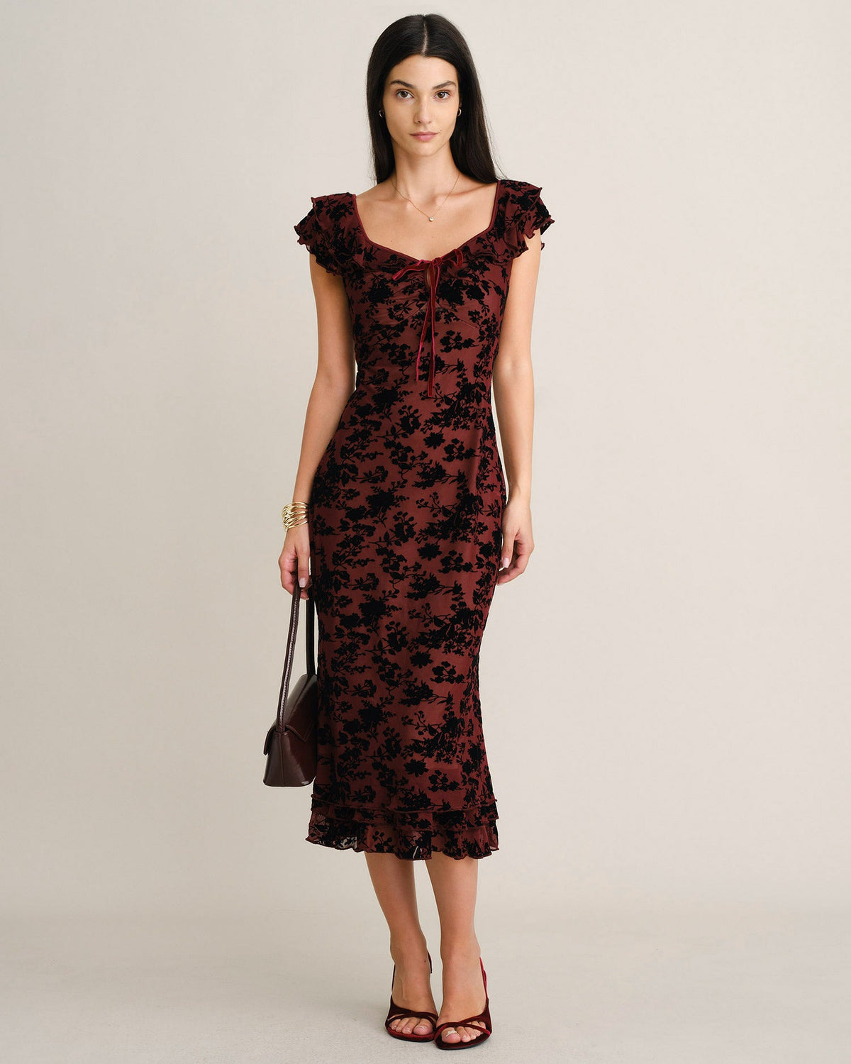 Vestido elegante de sirena con volantes