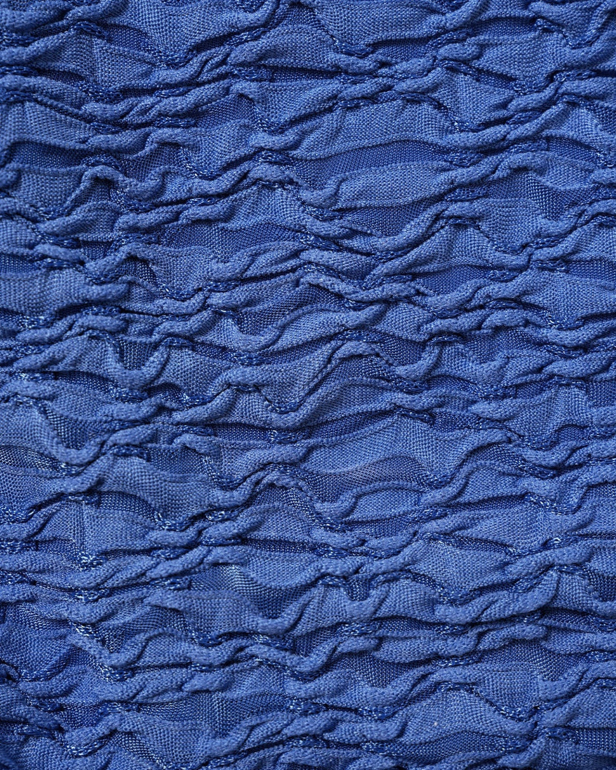 Conjunto de bikini azul texturizado con escote en V y diseño triangular para mujer