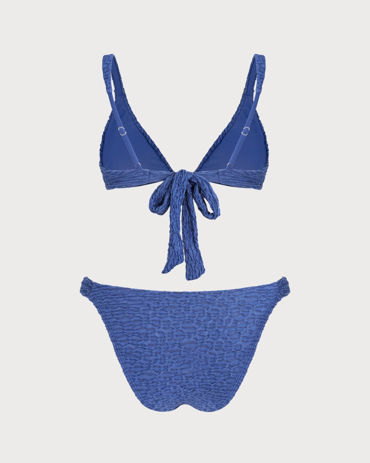 Conjunto de bikini azul texturizado con escote en V y diseño triangular para mujer