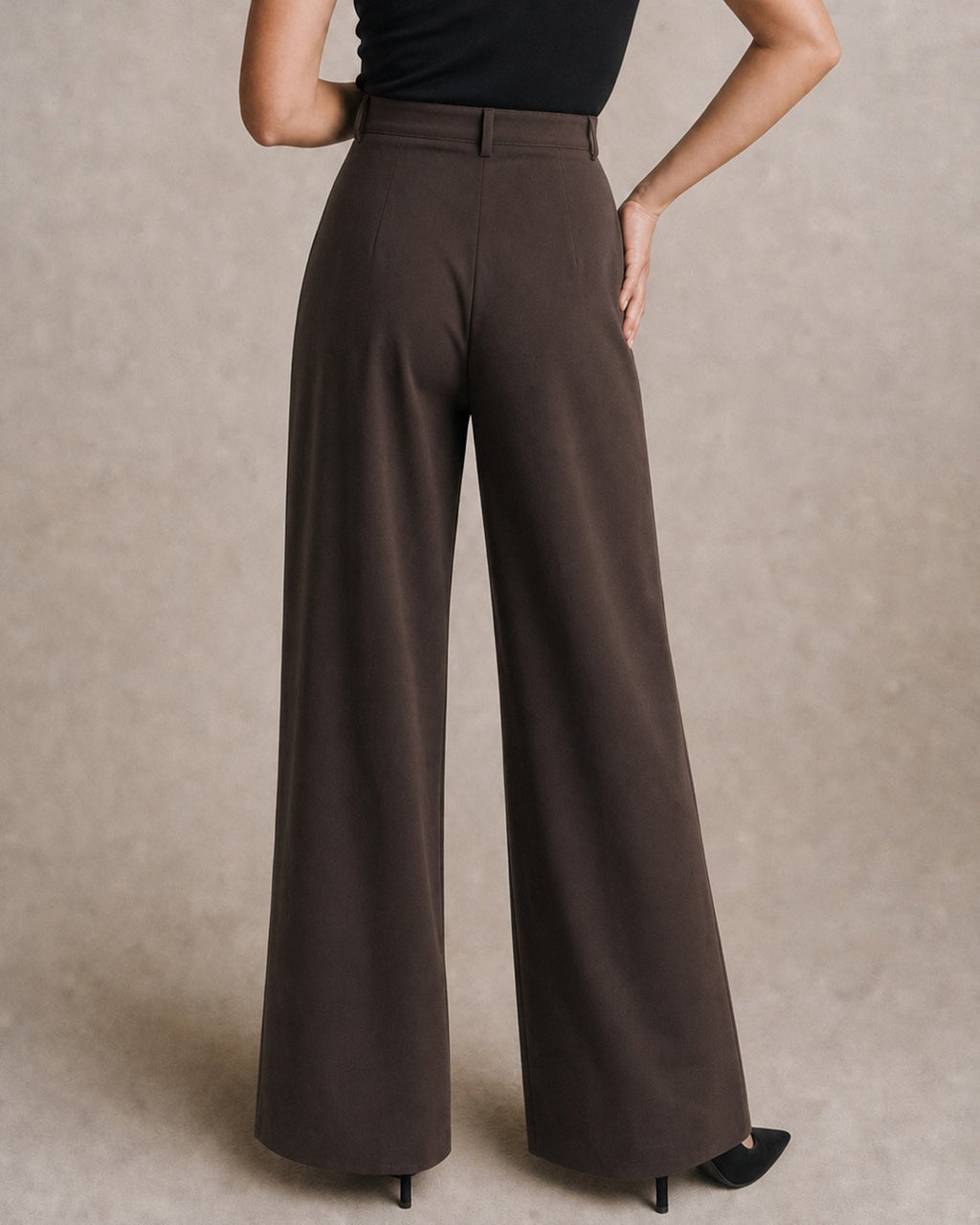 Pantalones con bolsillos y cierre con botones