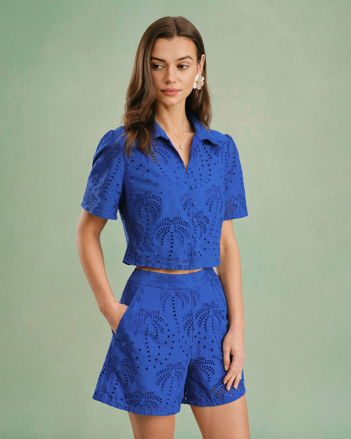 Pantalones cortos azules de algodón bordados