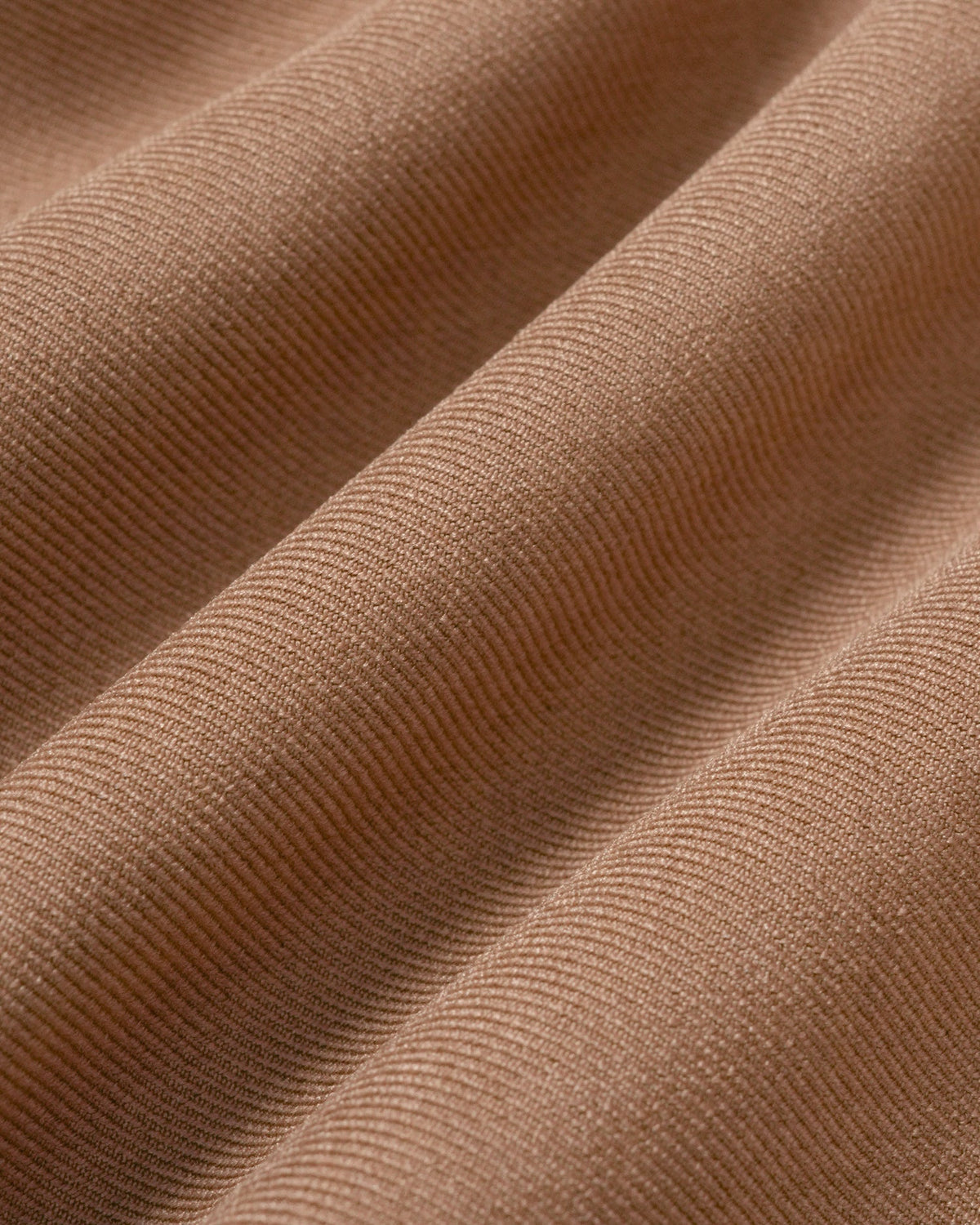 Pantalones rectos con botones y bolsillos