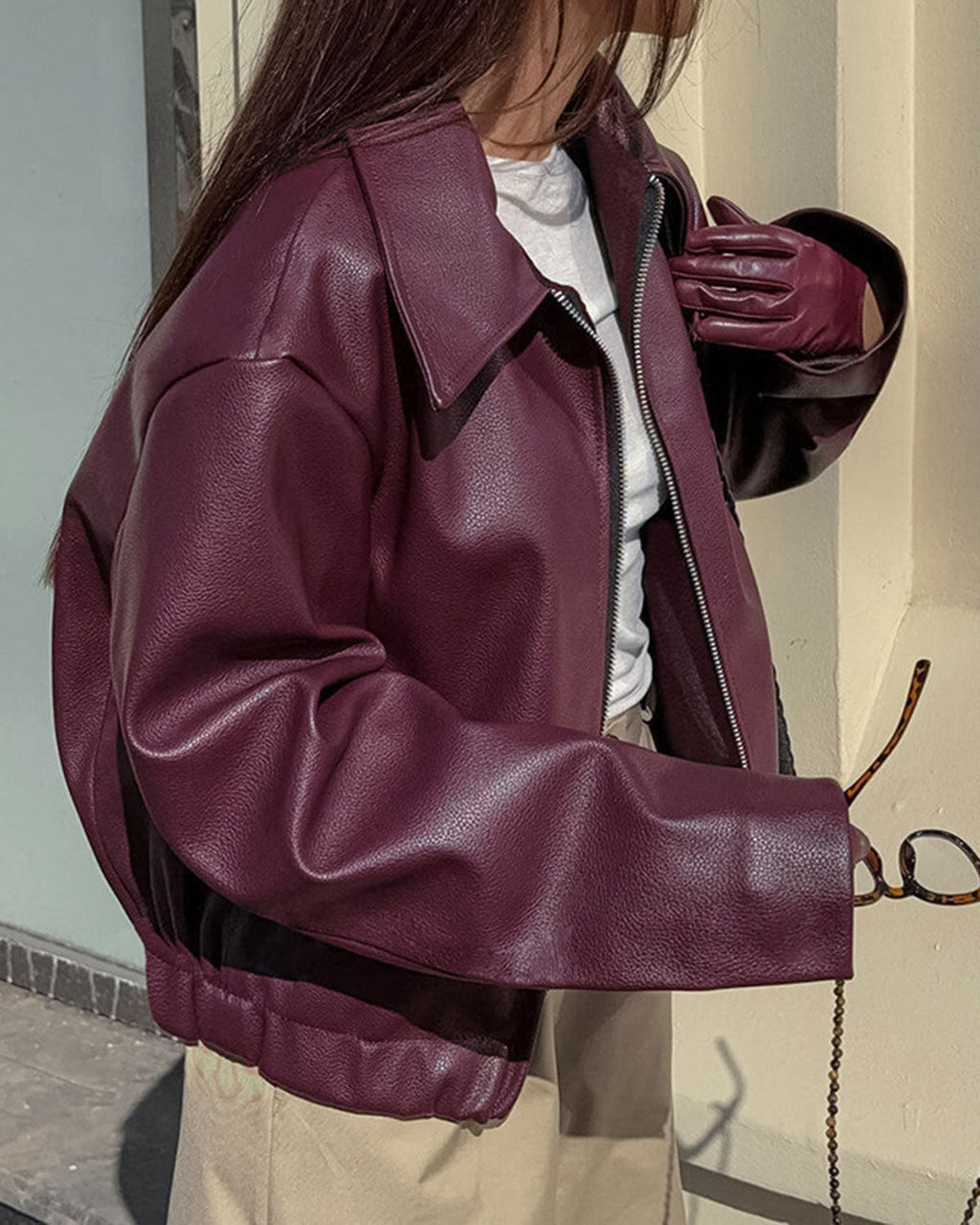 Chaqueta elegante de cuero sintético PU color granate