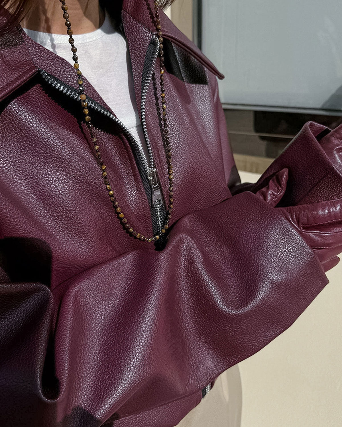 Chaqueta elegante de cuero sintético PU color granate