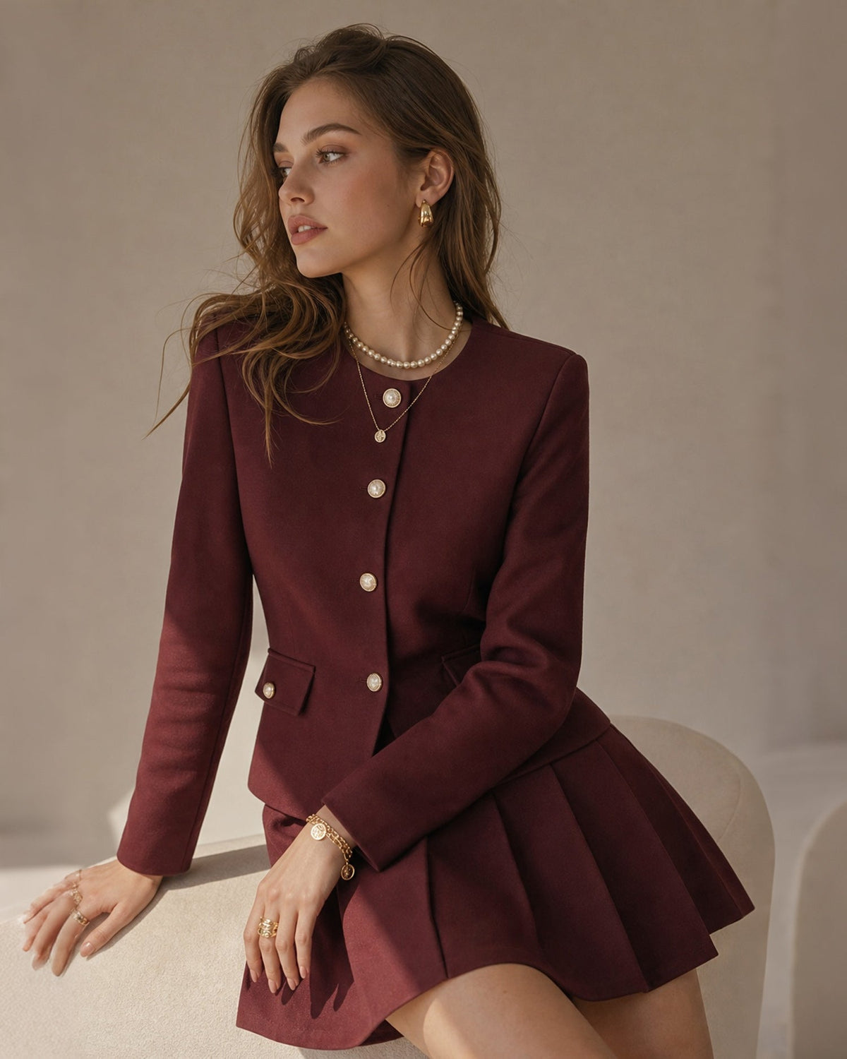 Chaqueta de un solo pecho color rojo vino