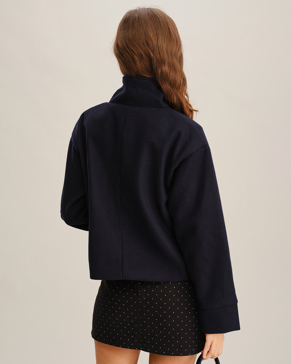 Chaqueta azul elegante de botonadura sencilla y corte relajado