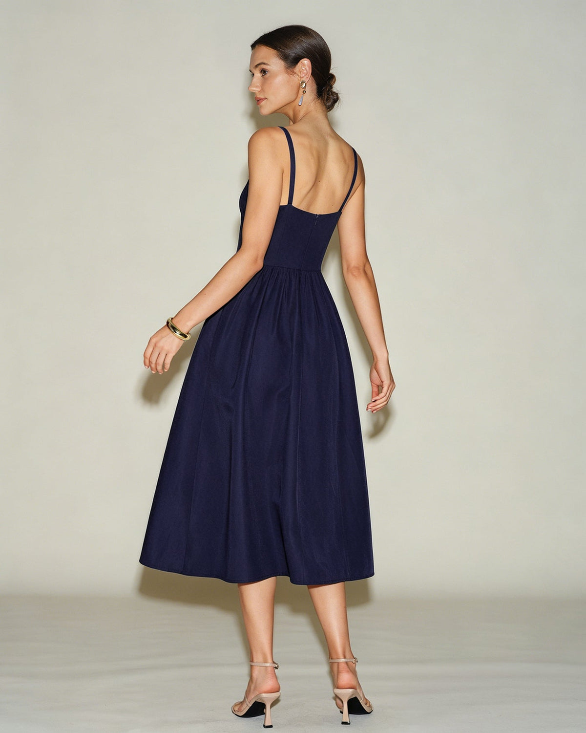 Vestido elegante de satén azul