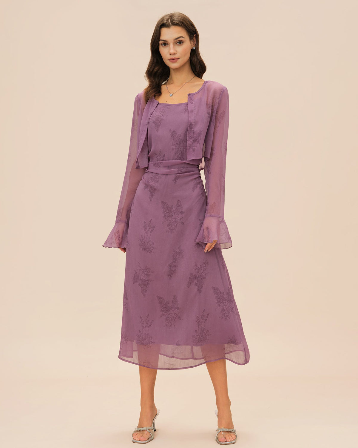 Vestido elegante morado con estampado floral