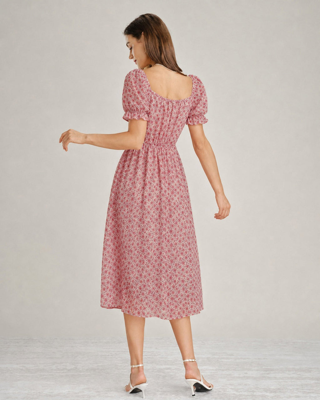 Vestido elegante floral de gasa rosa con escote