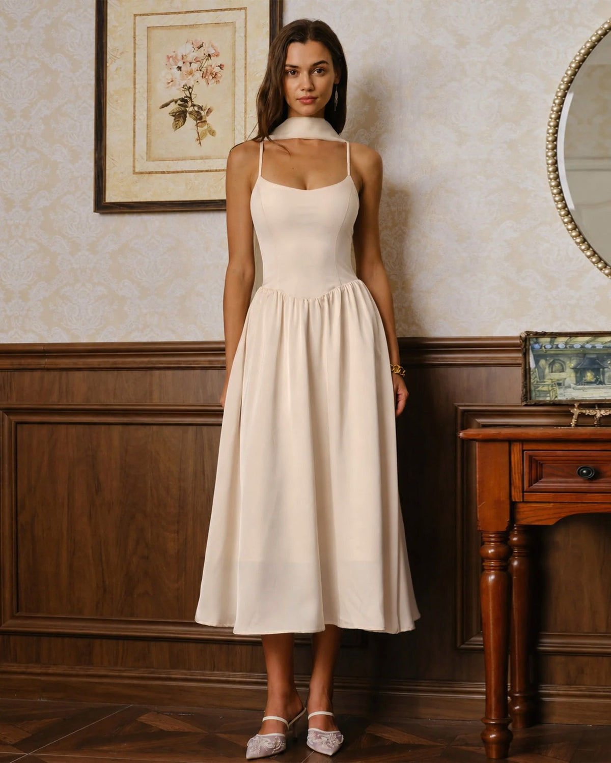 Vestido elegante color albaricoque con gasa
