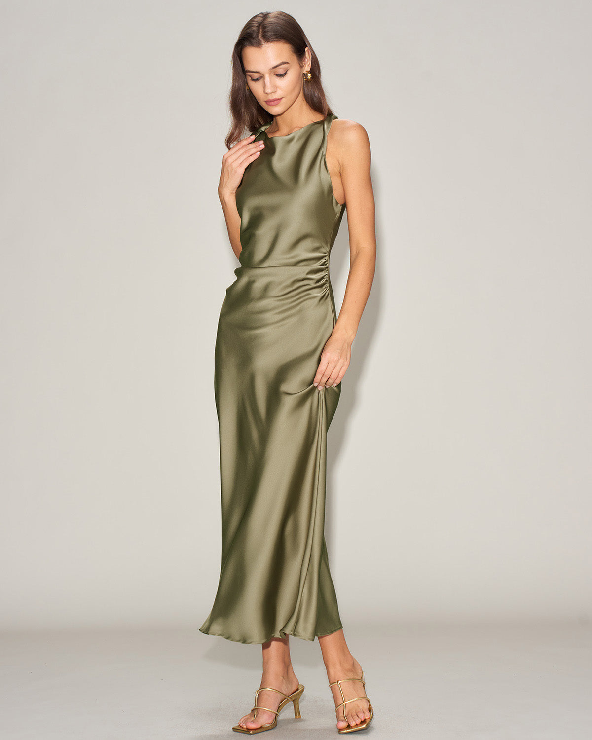 Vestido elegante de satén verde