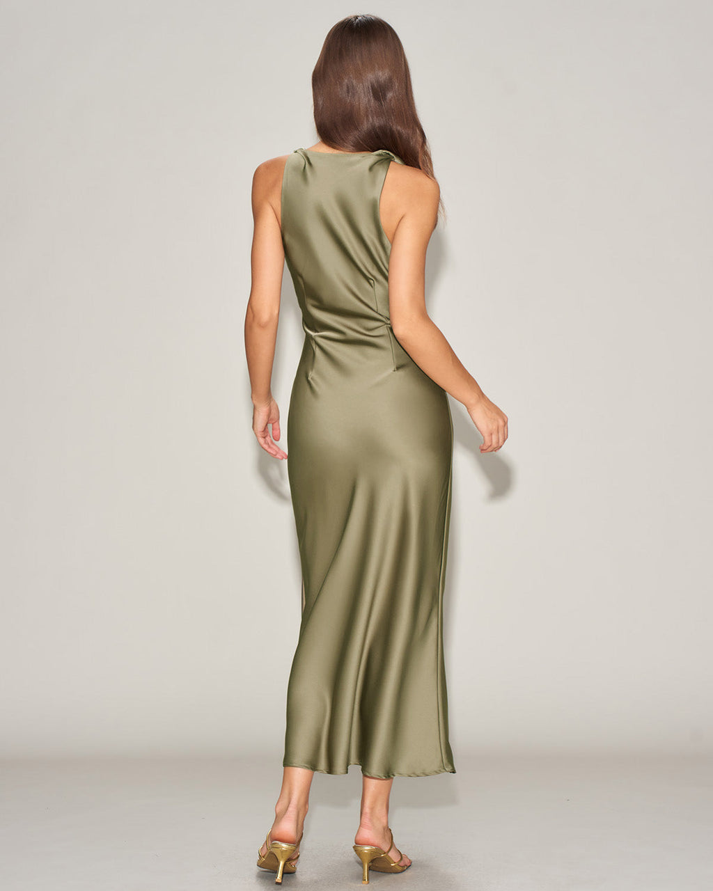 Vestido elegante de satén verde
