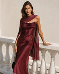 Vestido elegante de satén rojo vino