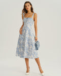 Vestido azul con estampado floral