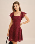Vestido mini de jacquard rojo vino con escote cuadrado