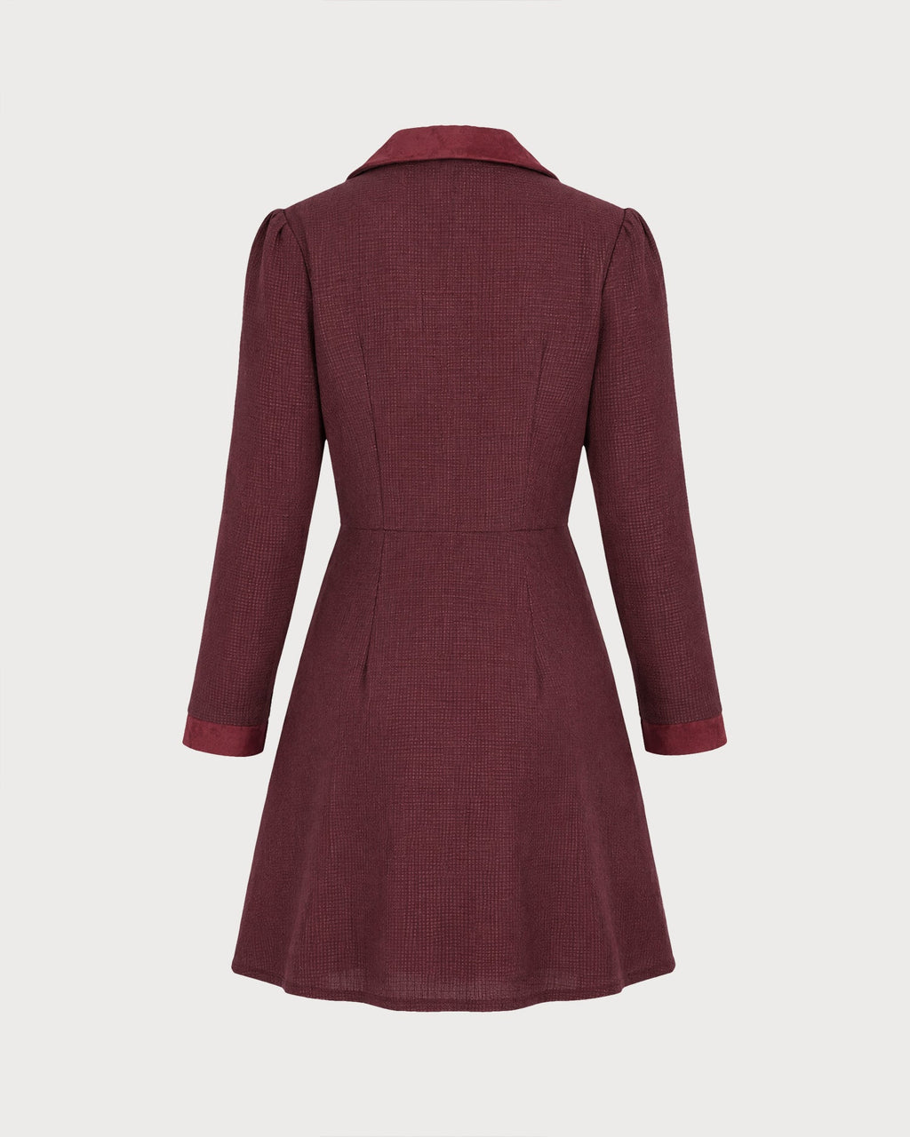 Vestido corto de línea A con cuello rojo y botones frontales