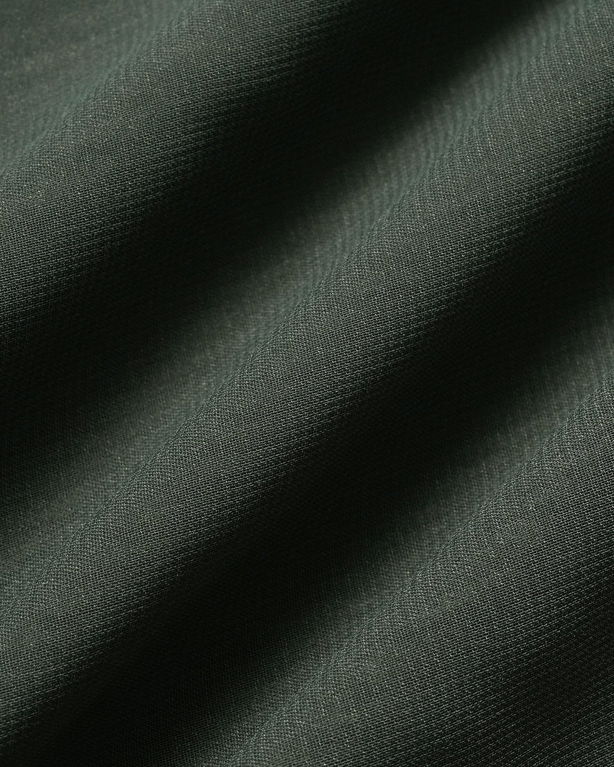 Elegante vestido mini de gasa verde con escote corazón